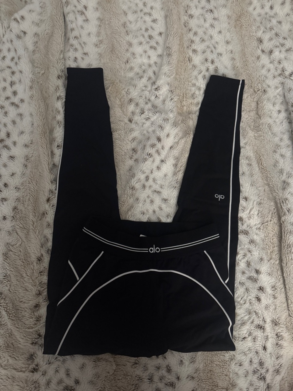 Alo Airbrush Black Leggings